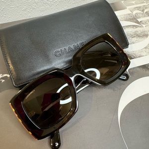 CHANEL Acetate Rectangle Sunglasses in Tortoise
